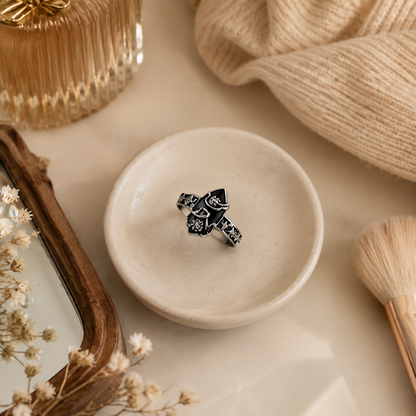 Ayuno NoirBloom™ Ring