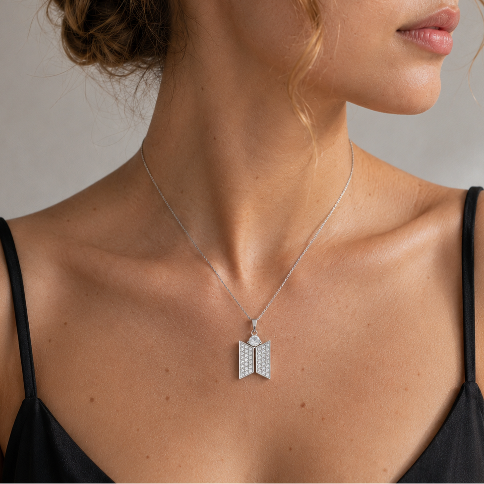 Memento Bond Army Necklace