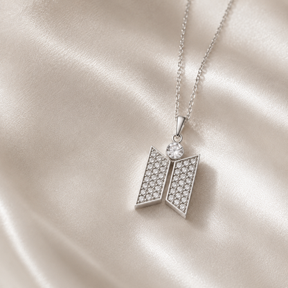 Memento Bond Army Necklace